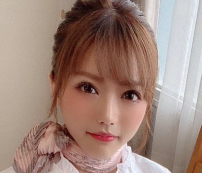 富安玲于奈